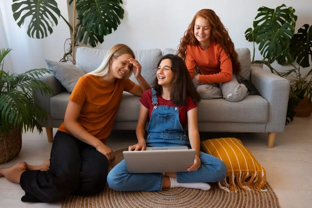 coliving, living rooms, london, rental, room rental, room, apartment